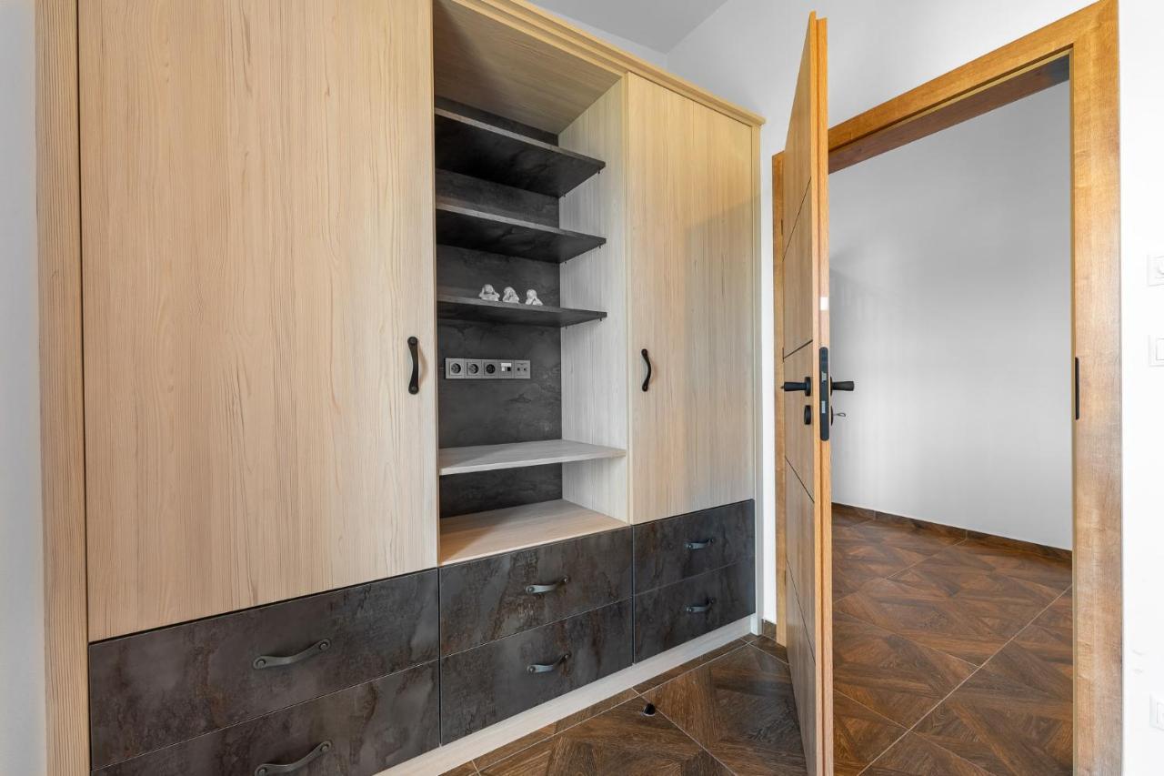 Laskara Garden Apartment By Prague Forest Nové Jirny المظهر الخارجي الصورة